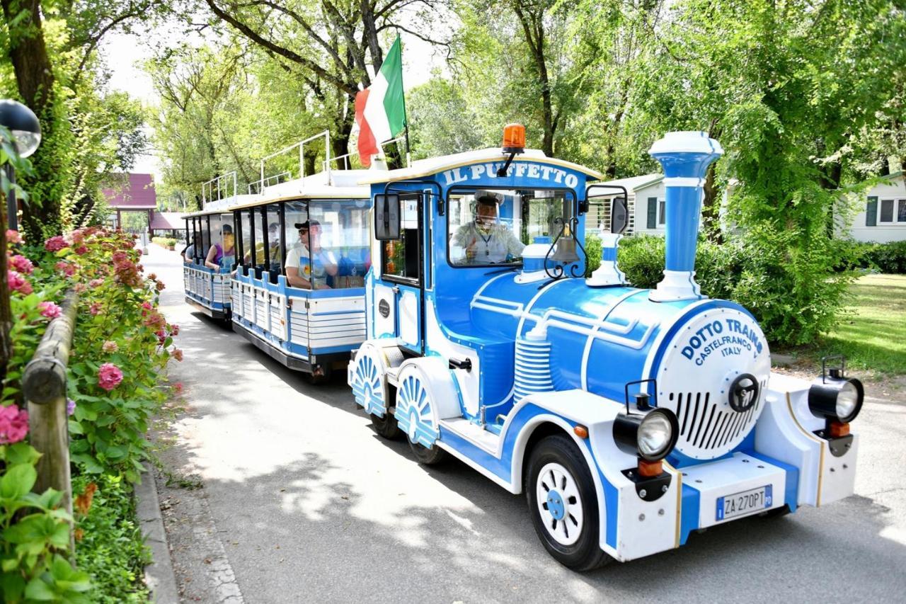 Isamar Holiday Village Ca Lino Eksteriør bilde The train