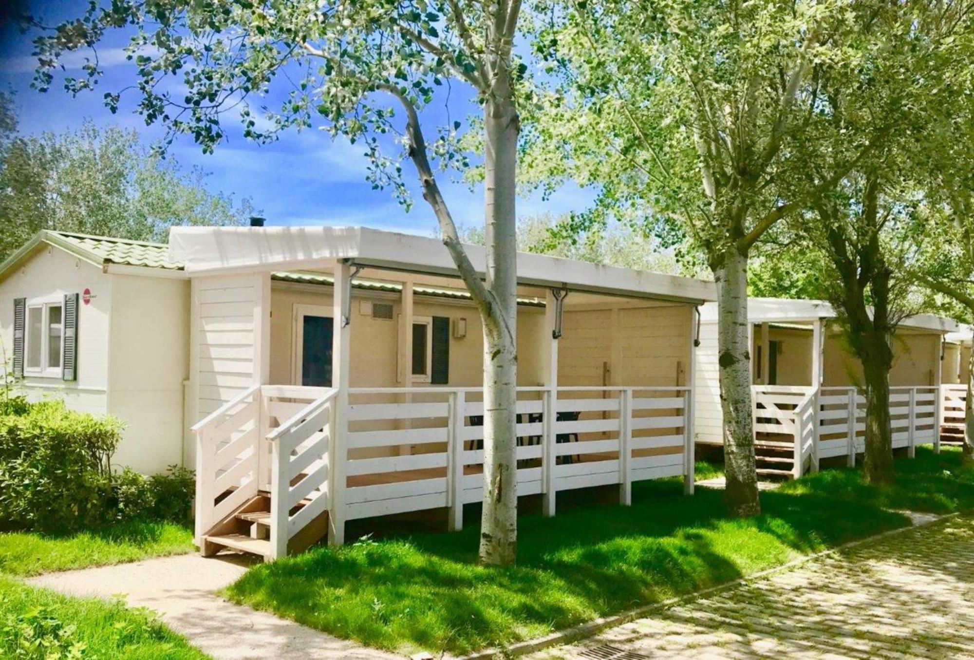 Isamar Holiday Village Ca Lino Rom bilde Mobile homes at a campsite in France