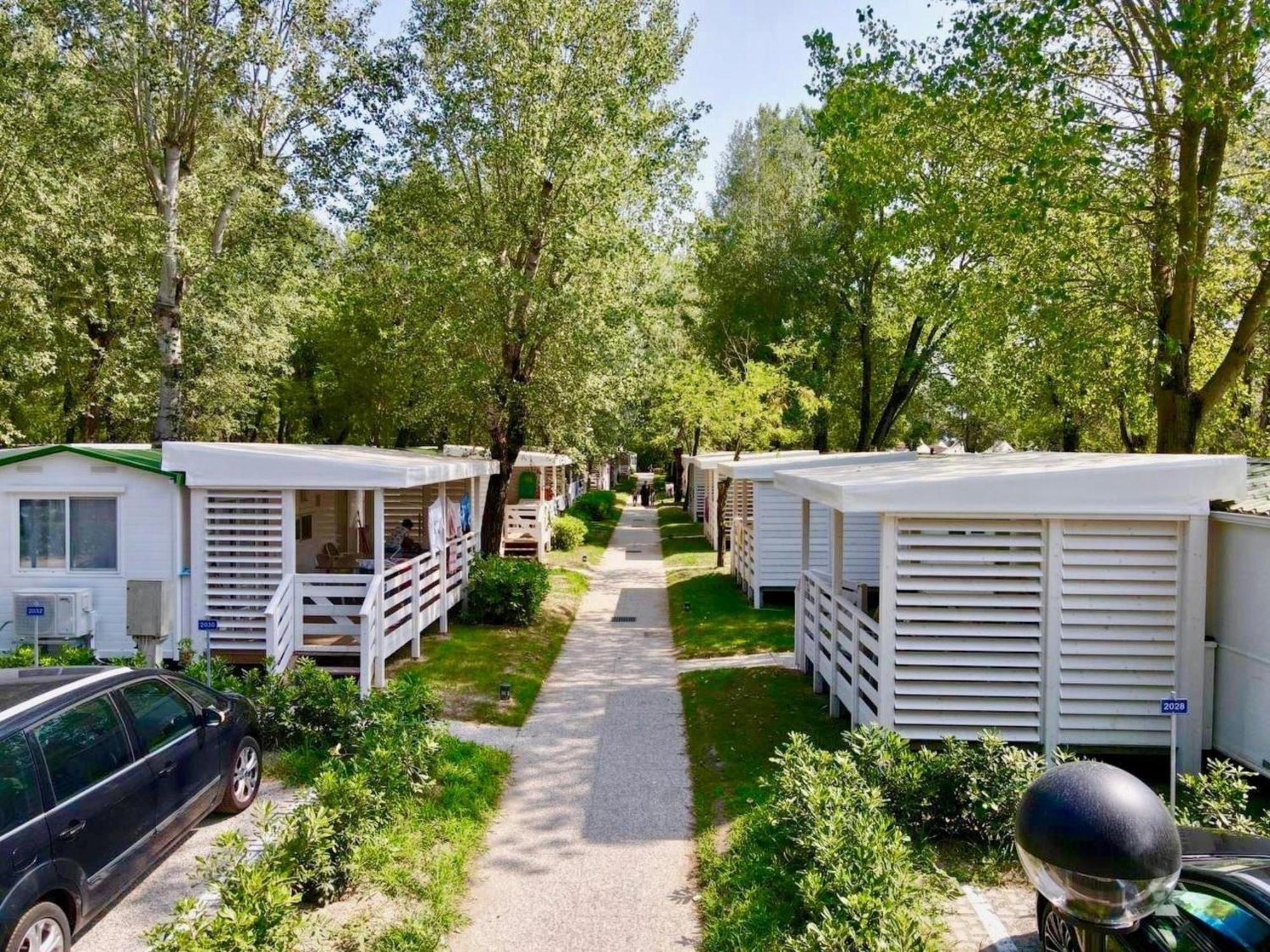 Isamar Holiday Village Ca Lino Rom bilde Mobile homes in a campsite