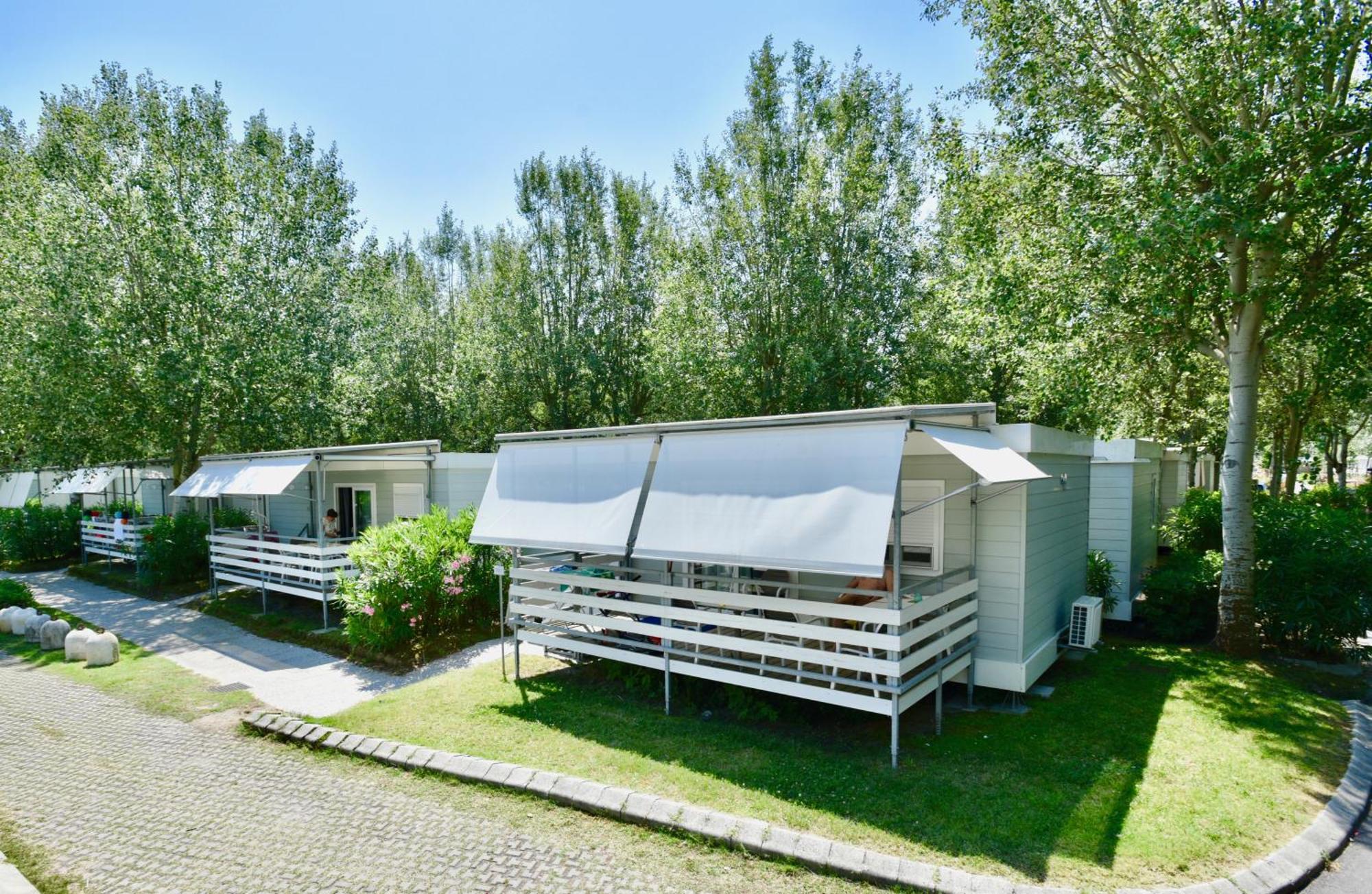 Isamar Holiday Village Ca Lino Eksteriør bilde Mobile homes in a campsite