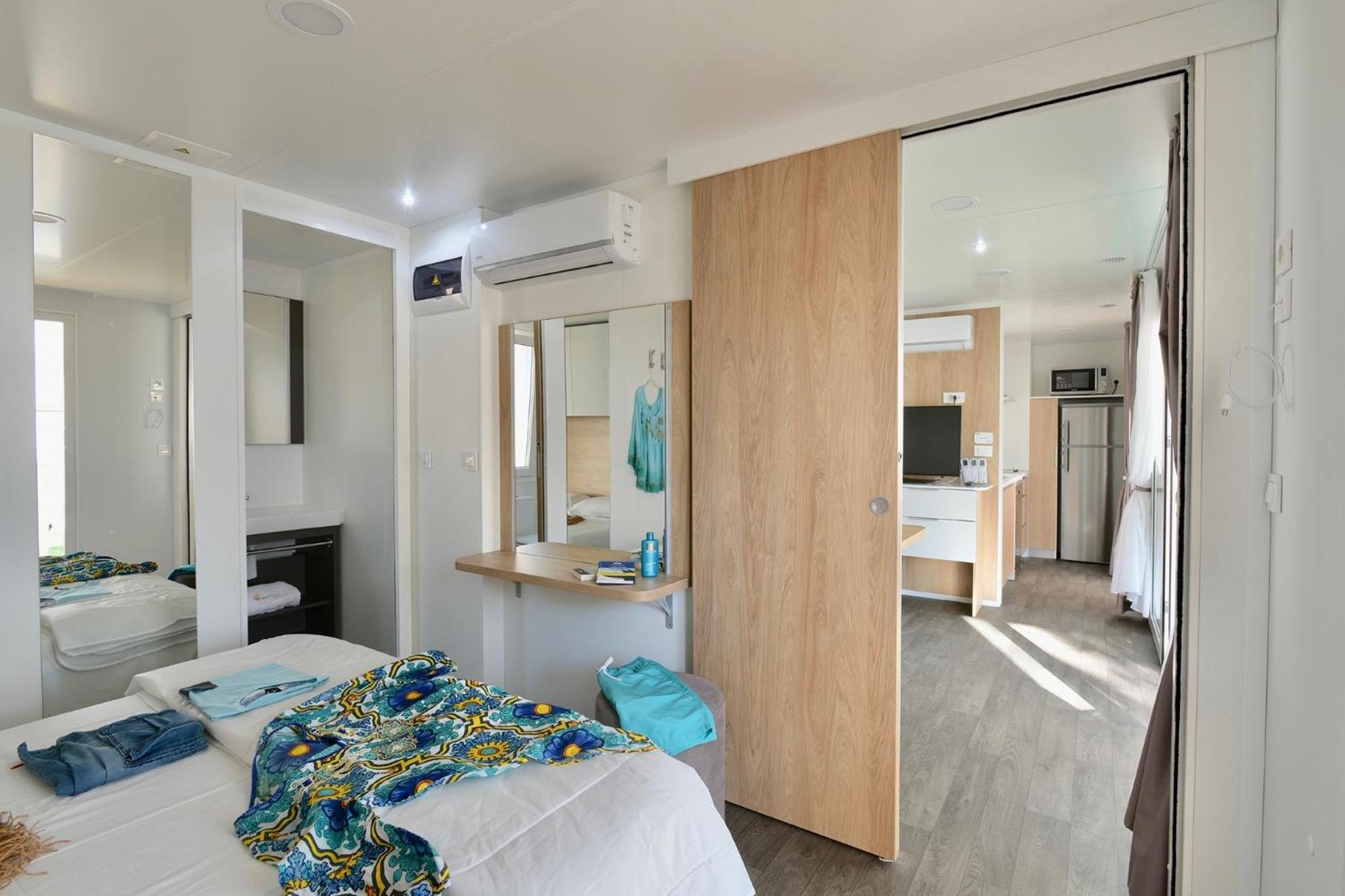 Isamar Holiday Village Ca Lino Eksteriør bilde A sliding door
